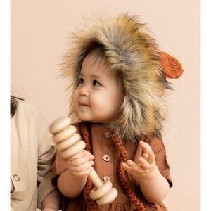 Lennon Lion Bonnet Hat with Faux Fur, Cinnamon